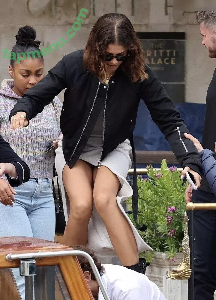 Zendaya nude photo #2552 (linda.voilet)