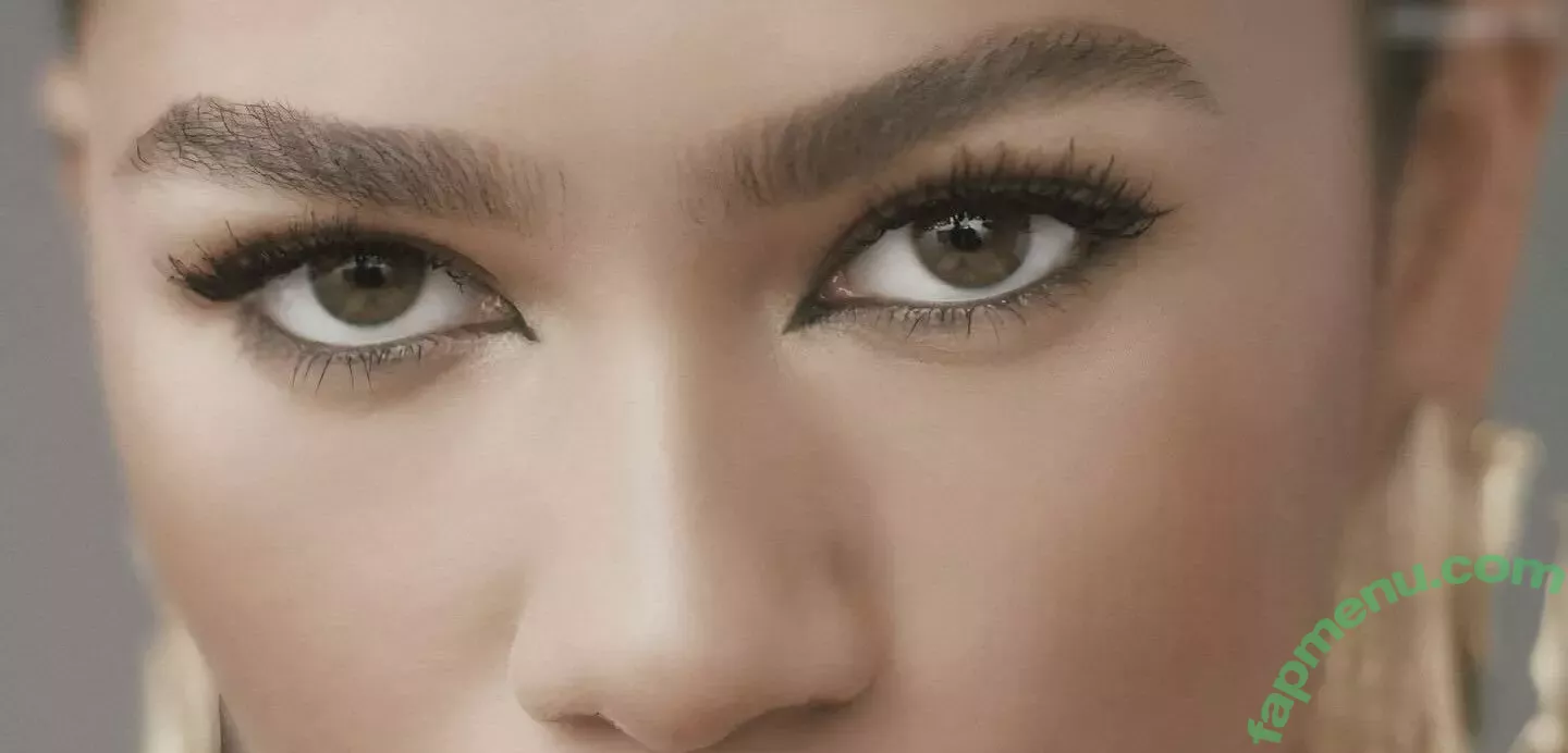 Zendaya nude photo #2591 (linda.voilet)