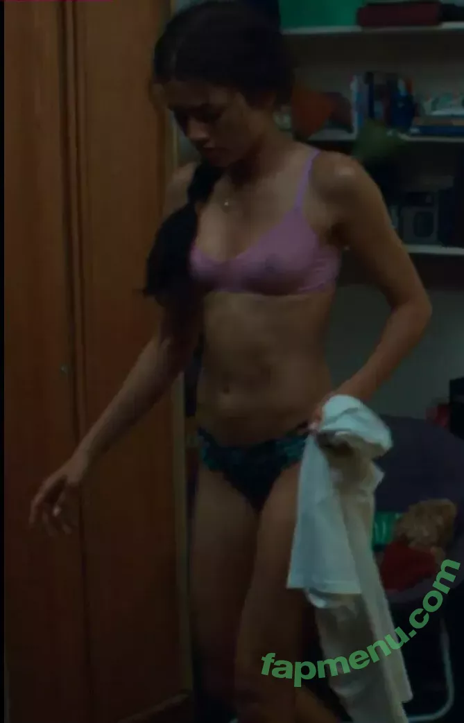 Zendaya nude photo #2614 (linda.voilet)