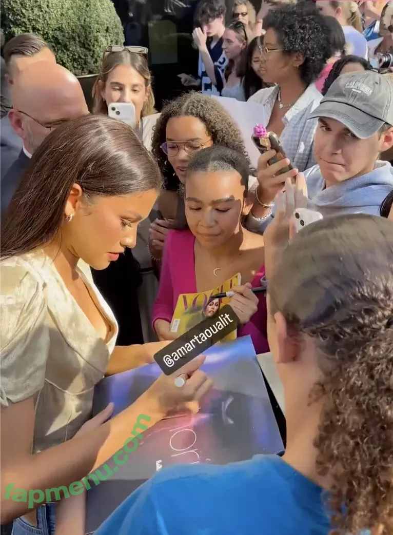 Zendaya nude photo #2632 (linda.voilet)