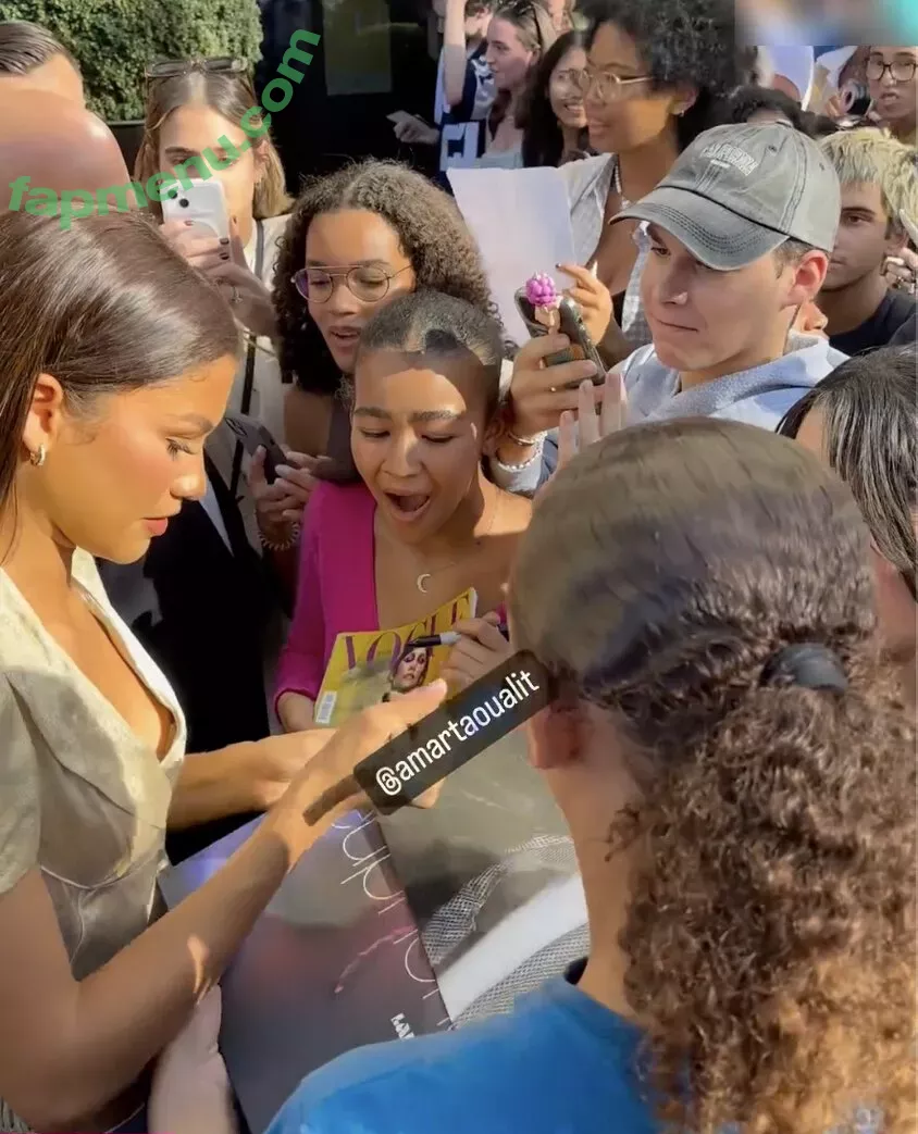 Zendaya nude photo #2633 (linda.voilet)