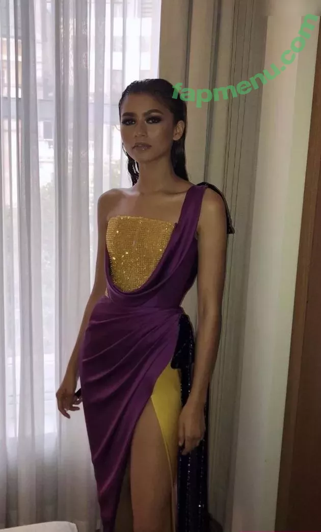 Zendaya nude photo #2671 (linda.voilet)
