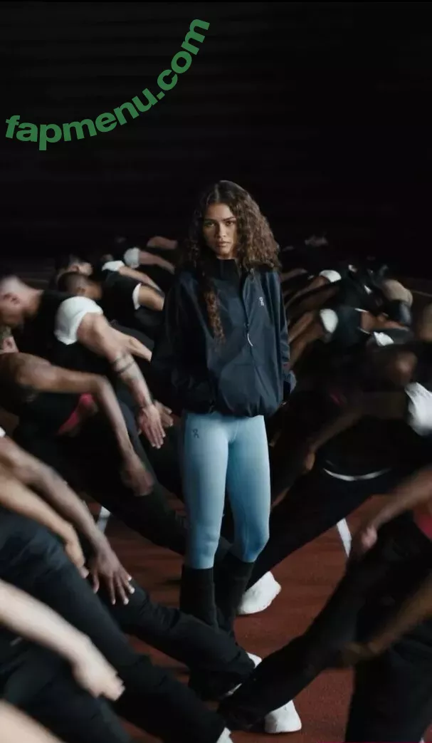 Zendaya nude photo #2687 (linda.voilet)