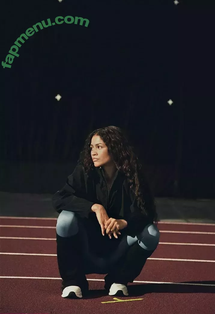 Zendaya nude photo #2699 (linda.voilet)