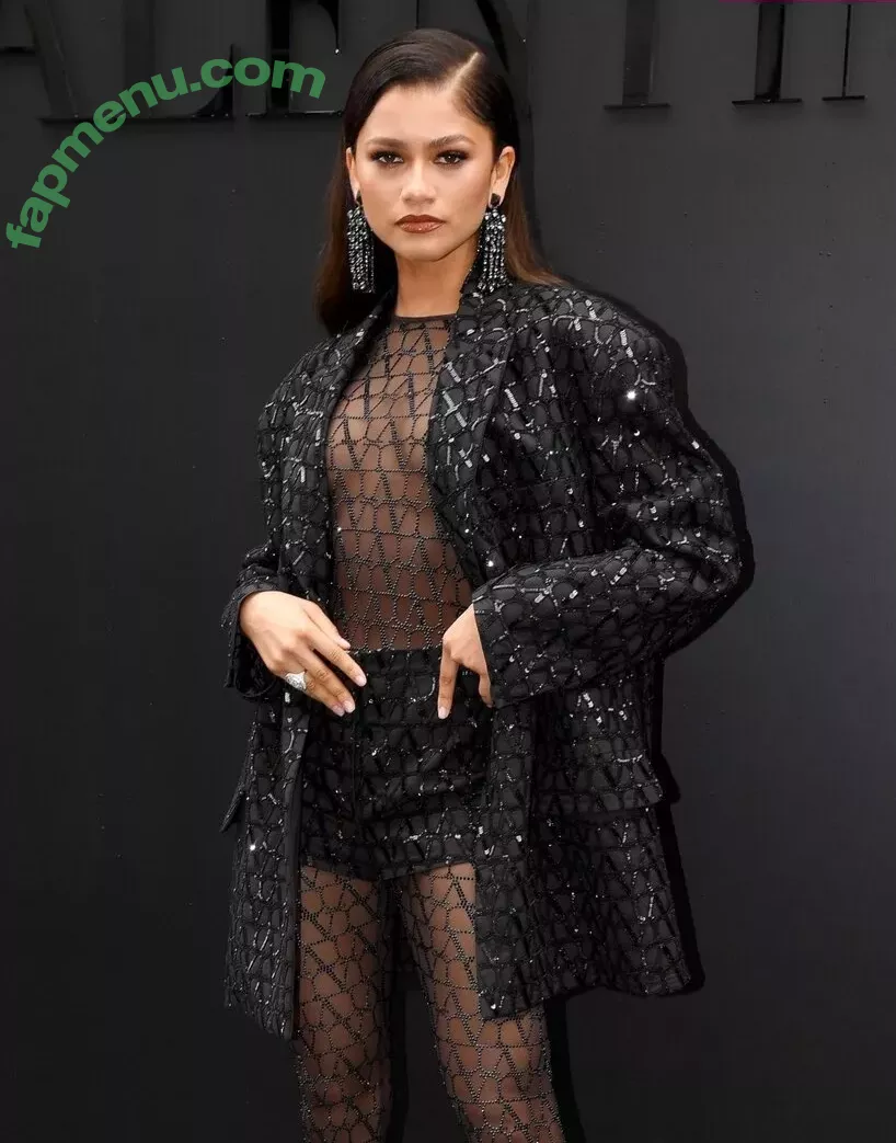 Zendaya nude photo #2754 (linda.voilet)