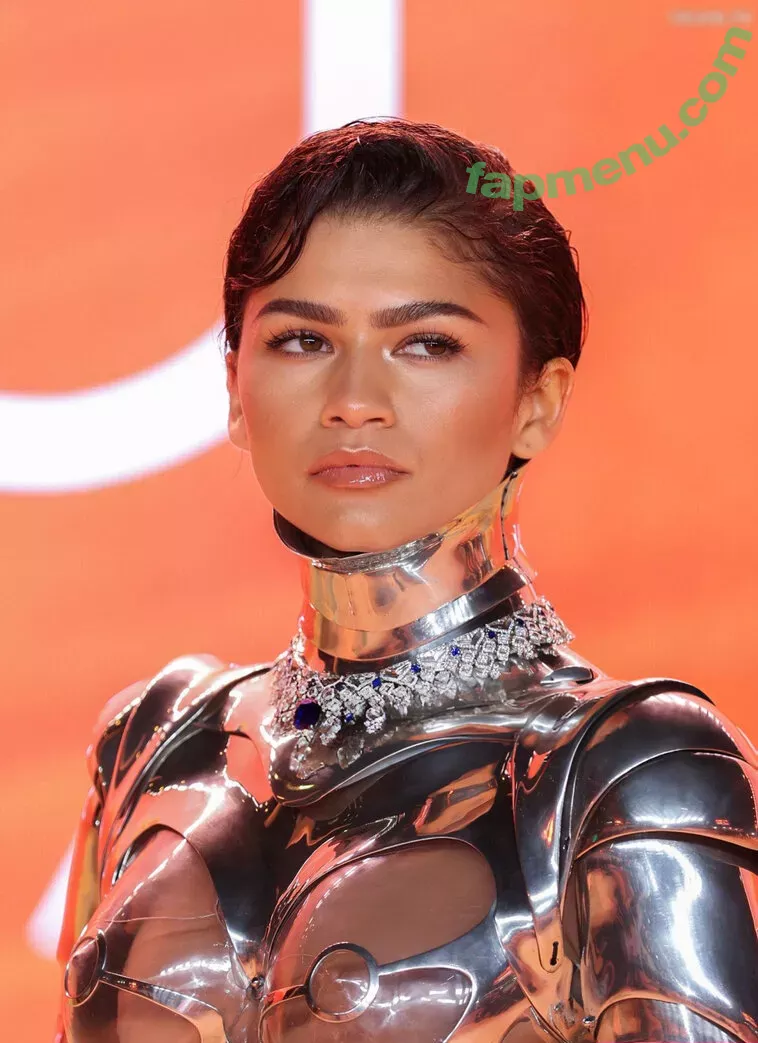 Zendaya nude photo #2772 (linda.voilet)