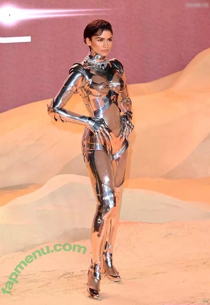 Zendaya nude photo #2773 (linda.voilet)