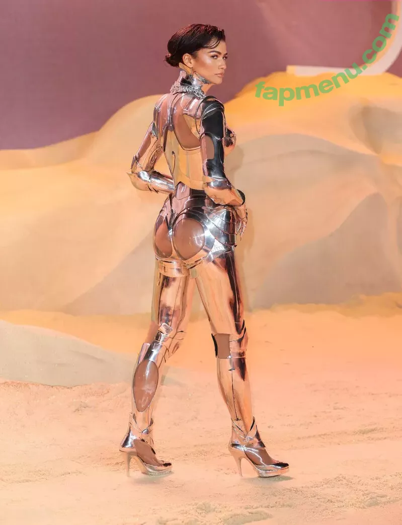 Zendaya nude photo #2778 (linda.voilet)