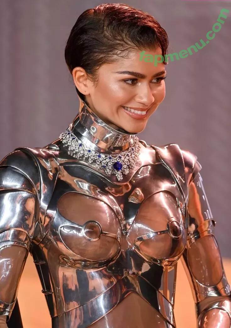 Zendaya nude photo #2787 (linda.voilet)