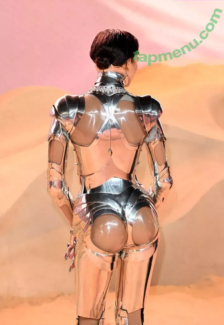 Zendaya nude photo #2790 (linda.voilet)