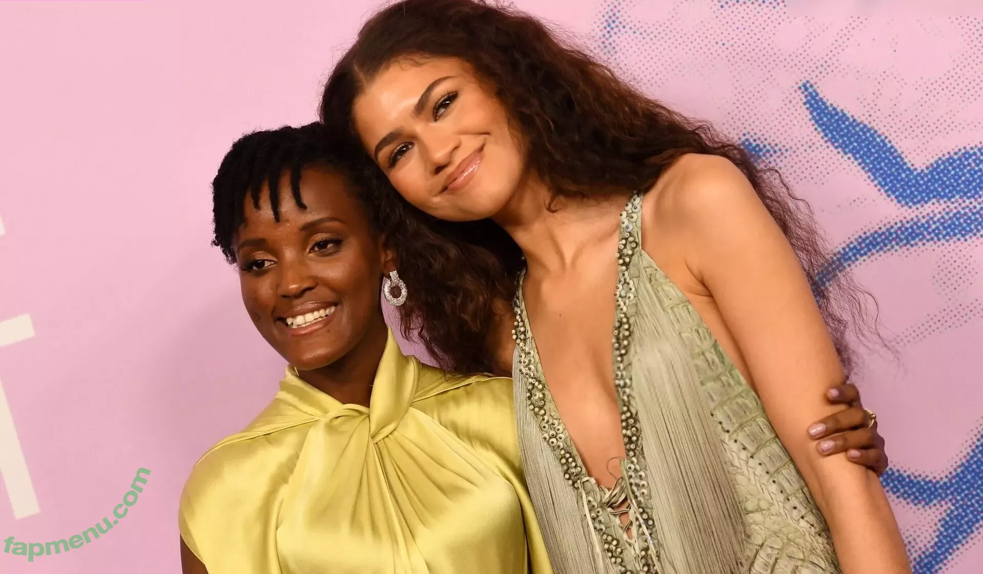 Zendaya nude photo #2819 (linda.voilet)