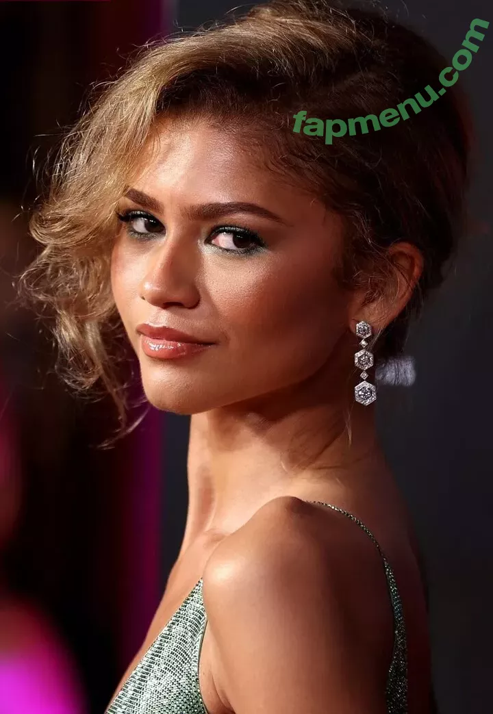 Zendaya nude photo #2833 (linda.voilet)
