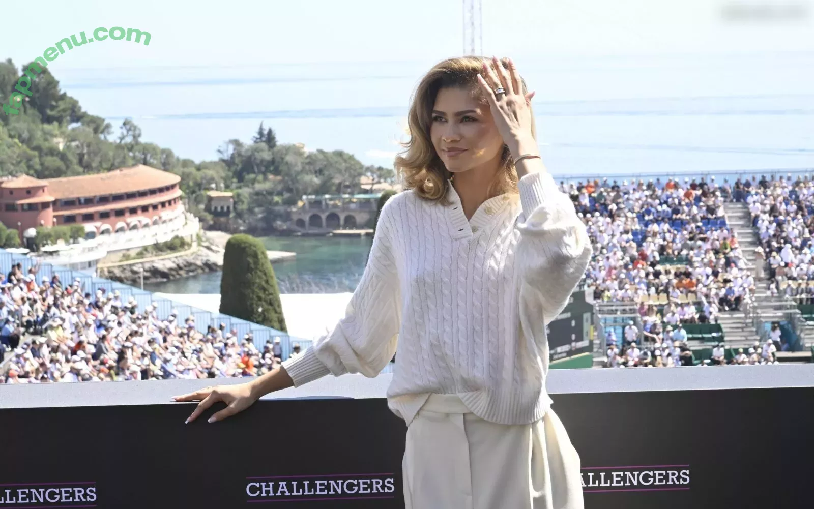 Zendaya nude photo #2893 (linda.voilet)