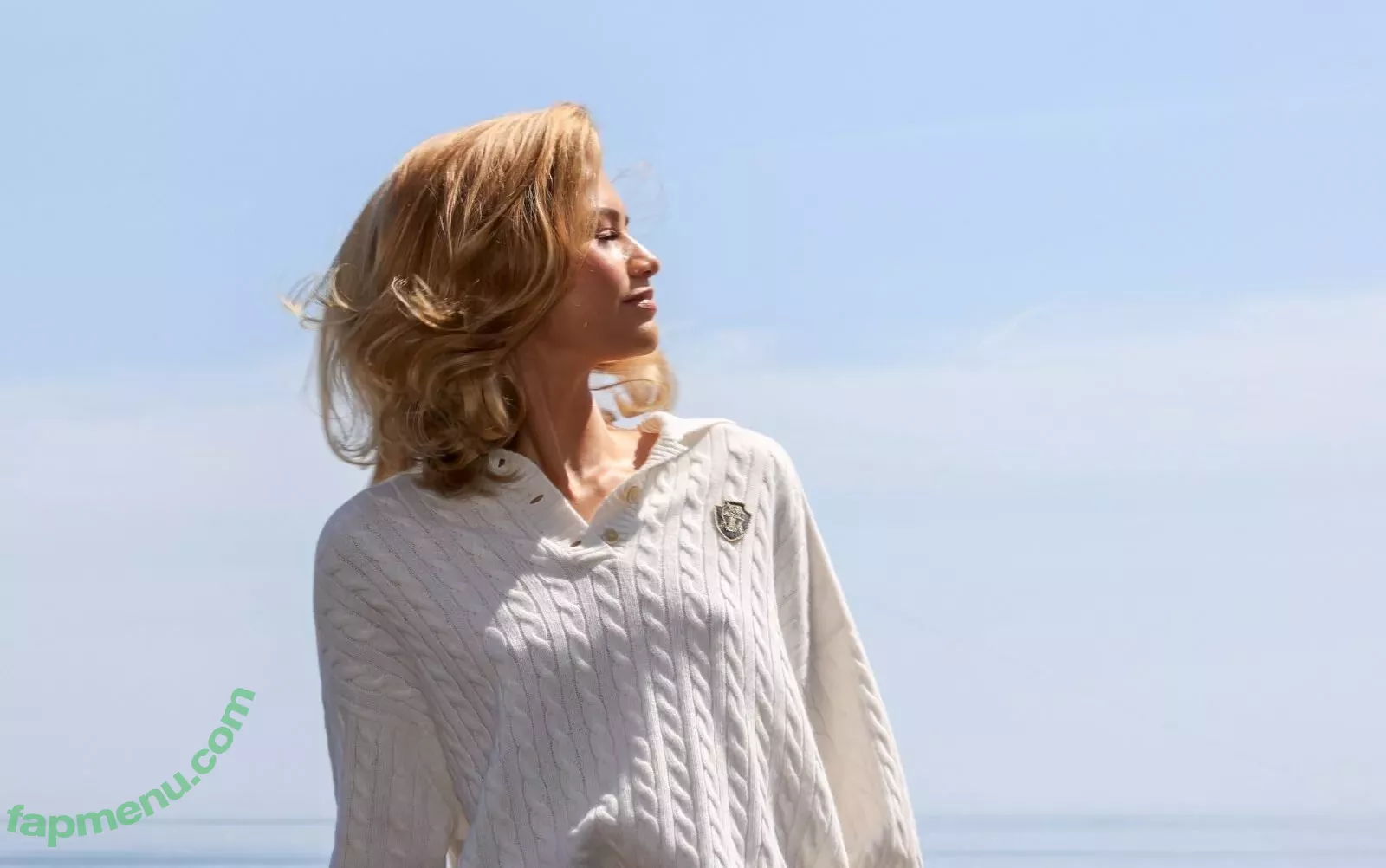 Zendaya nude photo #2914 (linda.voilet)