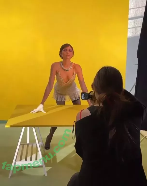 Zendaya nude photo #2934 (linda.voilet)