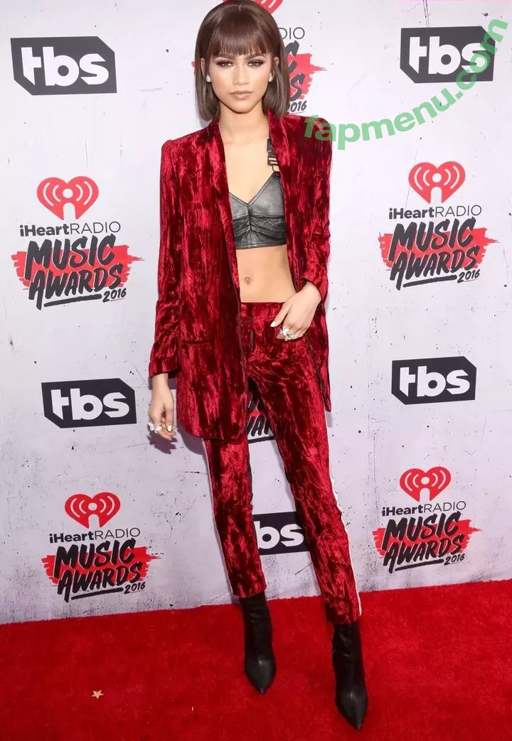 Zendaya nude photo #2953 (linda.voilet)