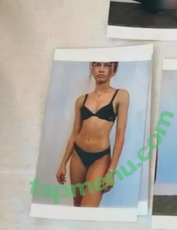 Zendaya nude photo #2958 (linda.voilet)