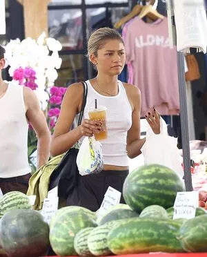 Zendaya / linda.voilet nude photo #3212
