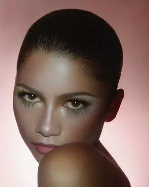Zendaya / linda.voilet nude photo #3240