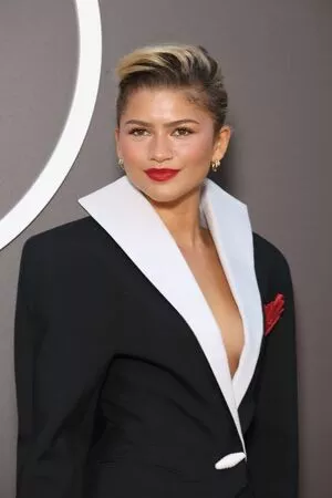 Zendaya / linda.voilet nude photo #3319