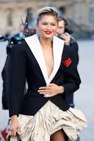 Zendaya / linda.voilet nude photo #3335