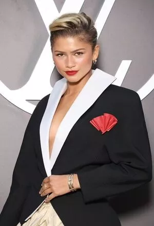 Zendaya / linda.voilet nude photo #3338