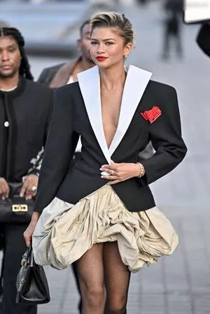 Zendaya / linda.voilet nude photo #3349