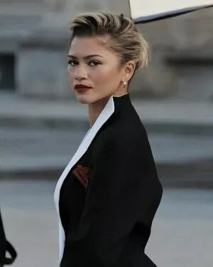 Zendaya / linda.voilet nude photo #3368