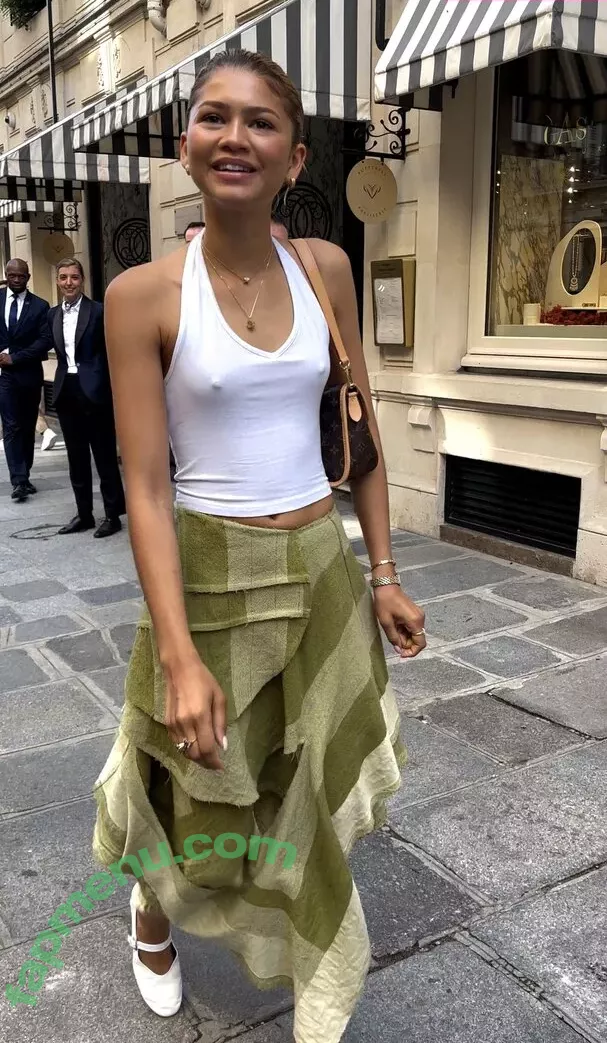 Zendaya nude photo #3144 (linda.voilet)