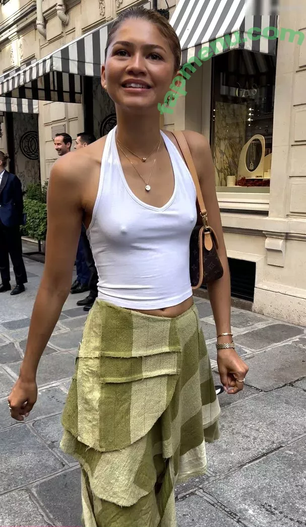 Zendaya nude photo #3149 (linda.voilet)