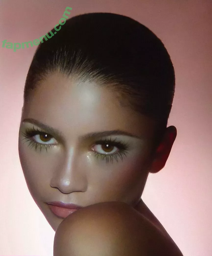 Zendaya nude photo #3240 (linda.voilet)