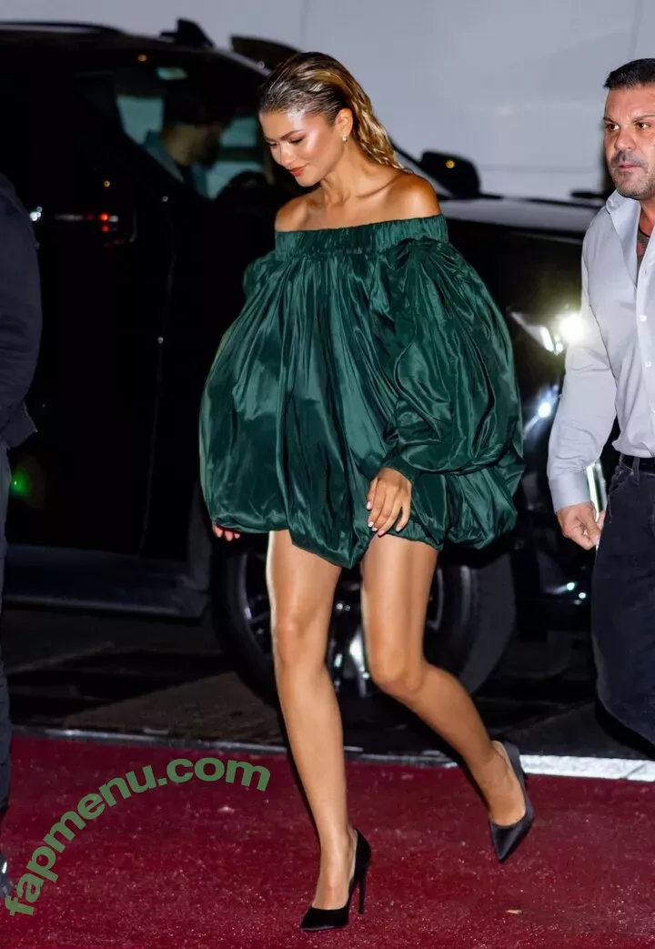 Zendaya nude photo #3274 (linda.voilet)