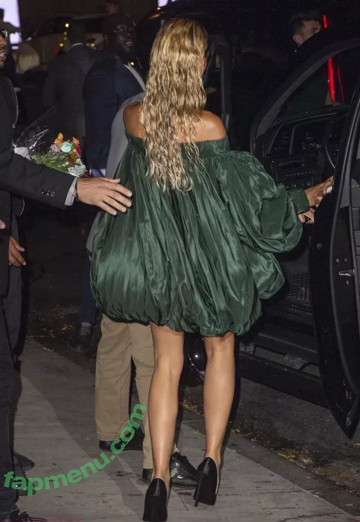 Zendaya nude photo #3293 (linda.voilet)