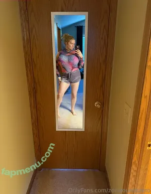 zenizoundszero / zeezy3 nude photo #0182