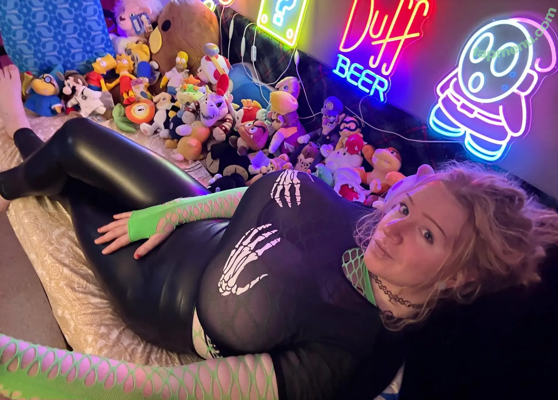 zenizoundszero nude photo #0174 (zeezy3)