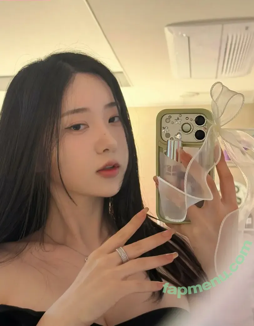 Zenny nude photo #0483 (Shin Jae Eun / love_zennyrt / zennyrt / 신재은)