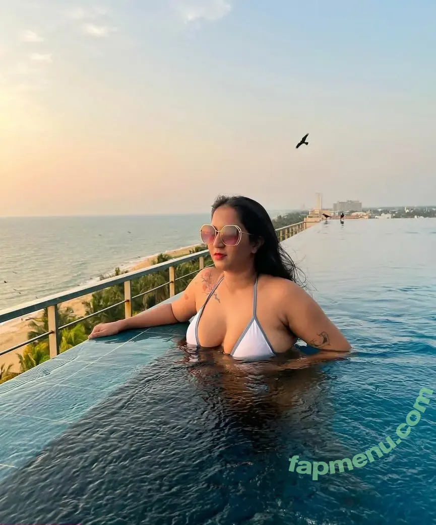 _zewwandi_ nude photo #0009 (Sewwandi Pathirana)