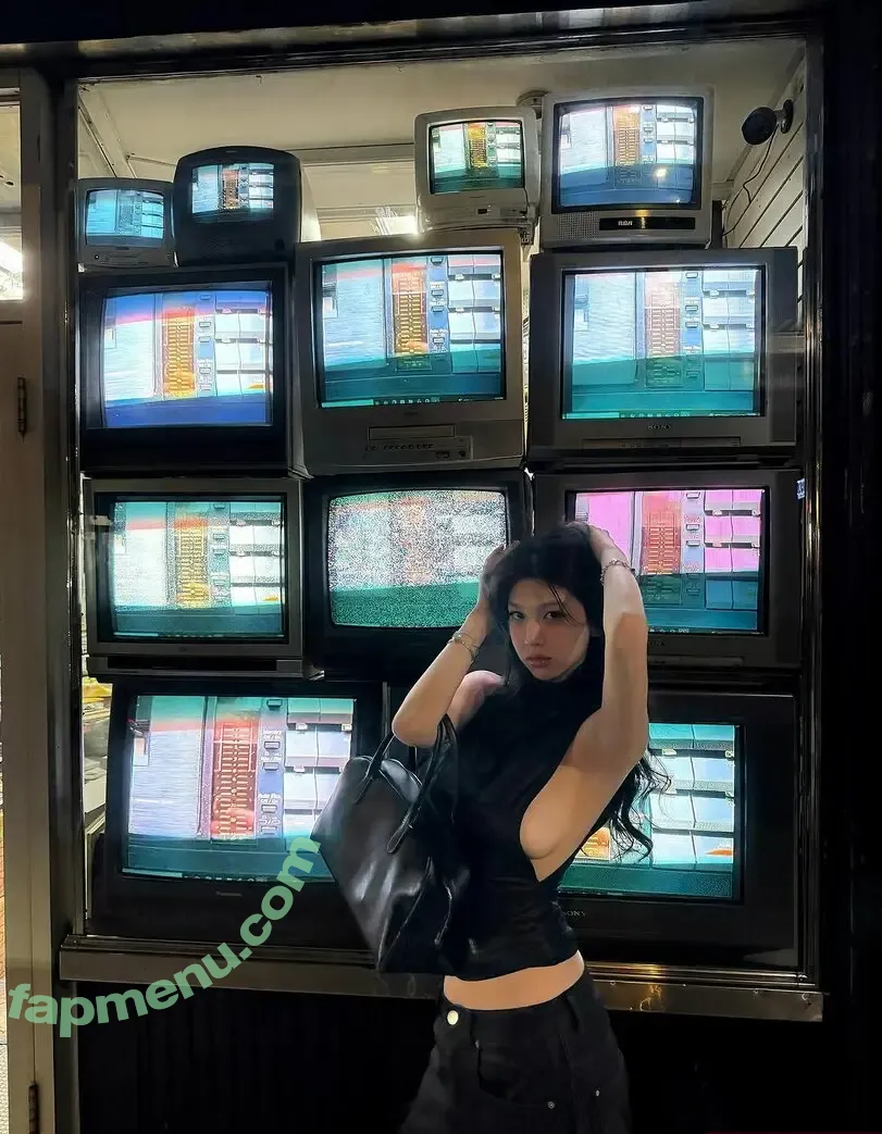 zhang_xinmu nude photo #0010 (rhyheimshabazz)