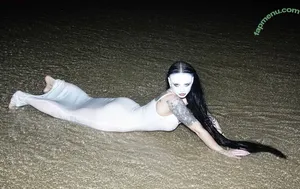  nude photo #0002