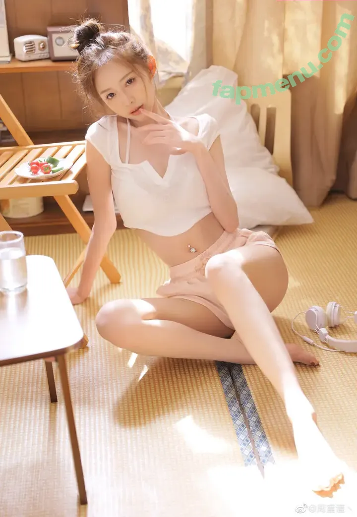 Zhou Tong Tong nude photo #0006 ( / tongtongtong.zhou / 周童桐 / 周童潼)