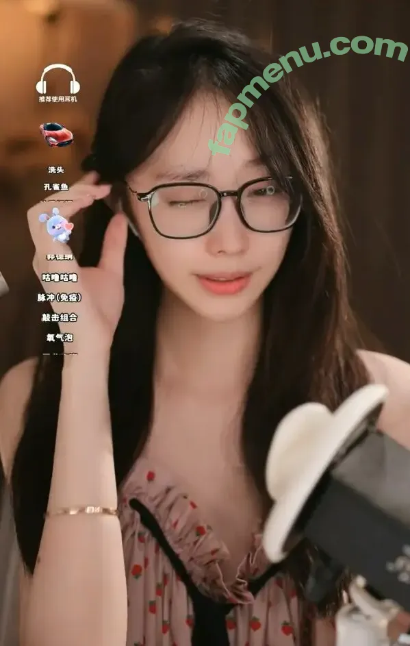 Zhou Tong Tong nude photo #0016 ( / tongtongtong.zhou / 周童桐 / 周童潼)