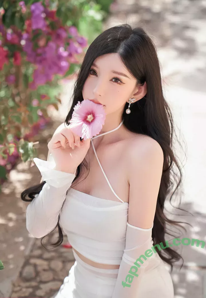 Zhou Yuxi nude photo #0209 (zhou.yuxi_ / 周于希)