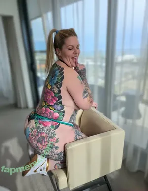 zhxoxau / zoehunterxox nude photo #0019