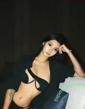 zigechez / 紫格 nude photo #0047