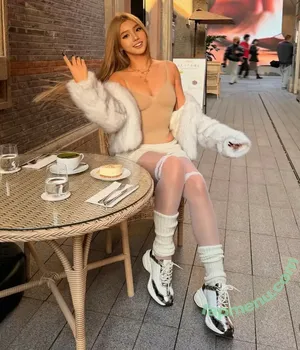 zigechez / 紫格 nude photo #0221