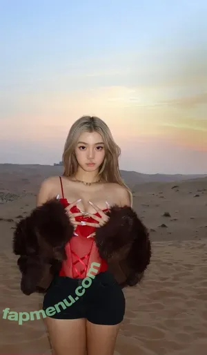 zigechez / 紫格 nude photo #0312