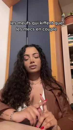 Zina Hadid / moroccanzina_ / therealzinax / zinahadid nude photo #0014