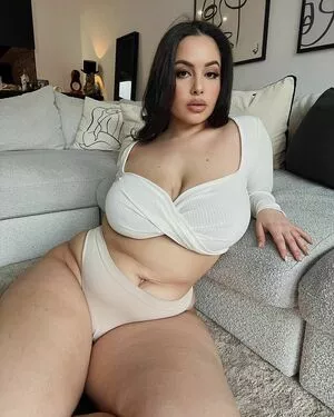 Zina Hadid / moroccanzina_ / therealzinax / zinahadid nude photo #0027