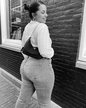 Zina Hadid / moroccanzina_ / therealzinax / zinahadid nude photo #0052