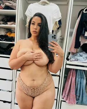 Zina Hadid / moroccanzina_ / therealzinax / zinahadid nude photo #0078